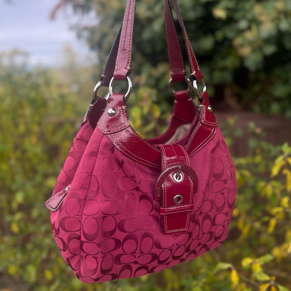 Vintage Coach Lynn SoHo Signature Canvas Cherry Red Shoulder Hobo Bag F17094 - Picture 2 of 12